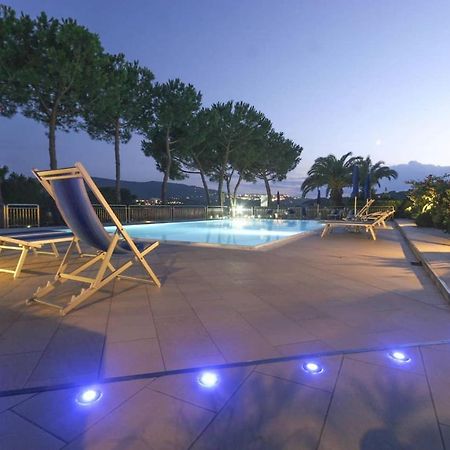 Il Porto Trilocale Nr.7 Apartment Porto Azzurro Exterior photo