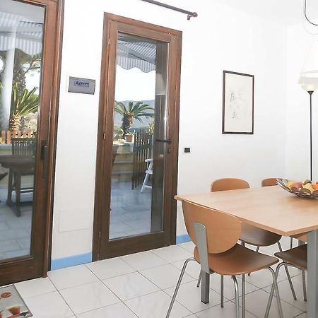 Il Porto Trilocale Nr.7 Apartment Porto Azzurro Exterior photo