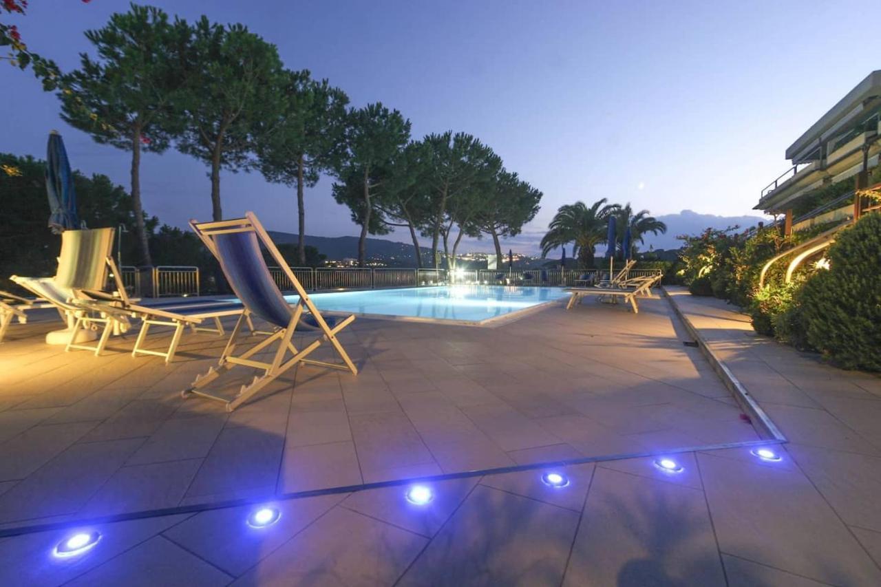 Il Porto Trilocale Nr.7 Apartment Porto Azzurro Exterior photo